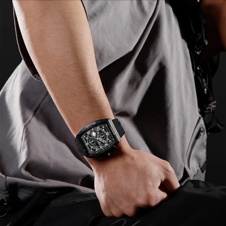 Naviforce NF8052 The Pinnacle of Rugged Luxury Waterproof Chronograph Watch for the Modern Man.