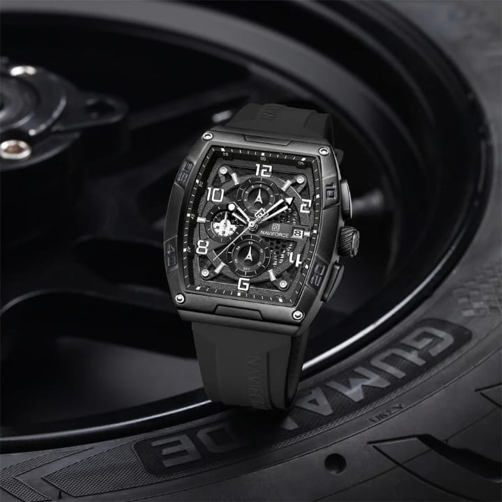 Naviforce NF8052 The Pinnacle of Rugged Luxury Waterproof Chronograph Watch for the Modern Man.
